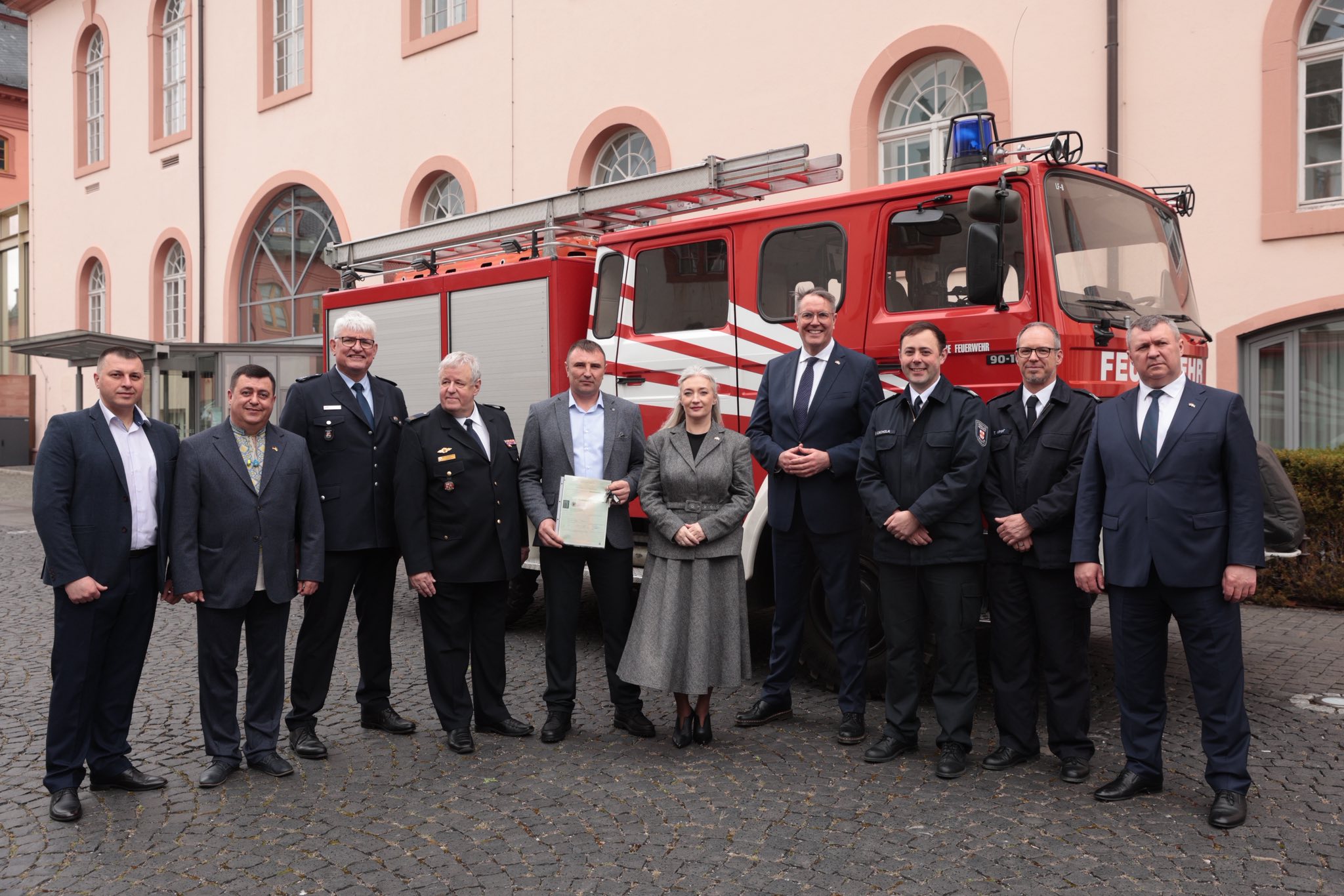 Пожежний автомобіль для Турбівської громади передала Асоціація пожежних команд німецької землі Рейнланд-Пфальц