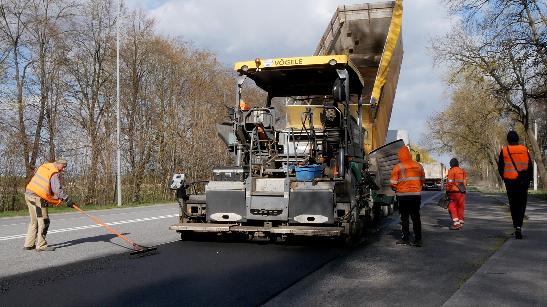 На Вінниччині в межах експлуатаційного утримання відремонтовано понад 165 тисяч квадратних метрів доріг державного значення 