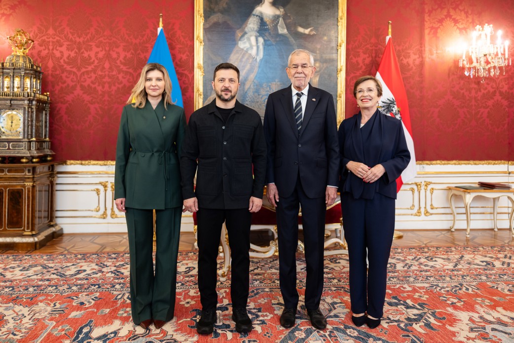Президент України Володимир Зеленський, Перша леді України Олена Зеленська з Президентом країни Александром Ван дер Белленом та першою леді Доріс Шмідауер