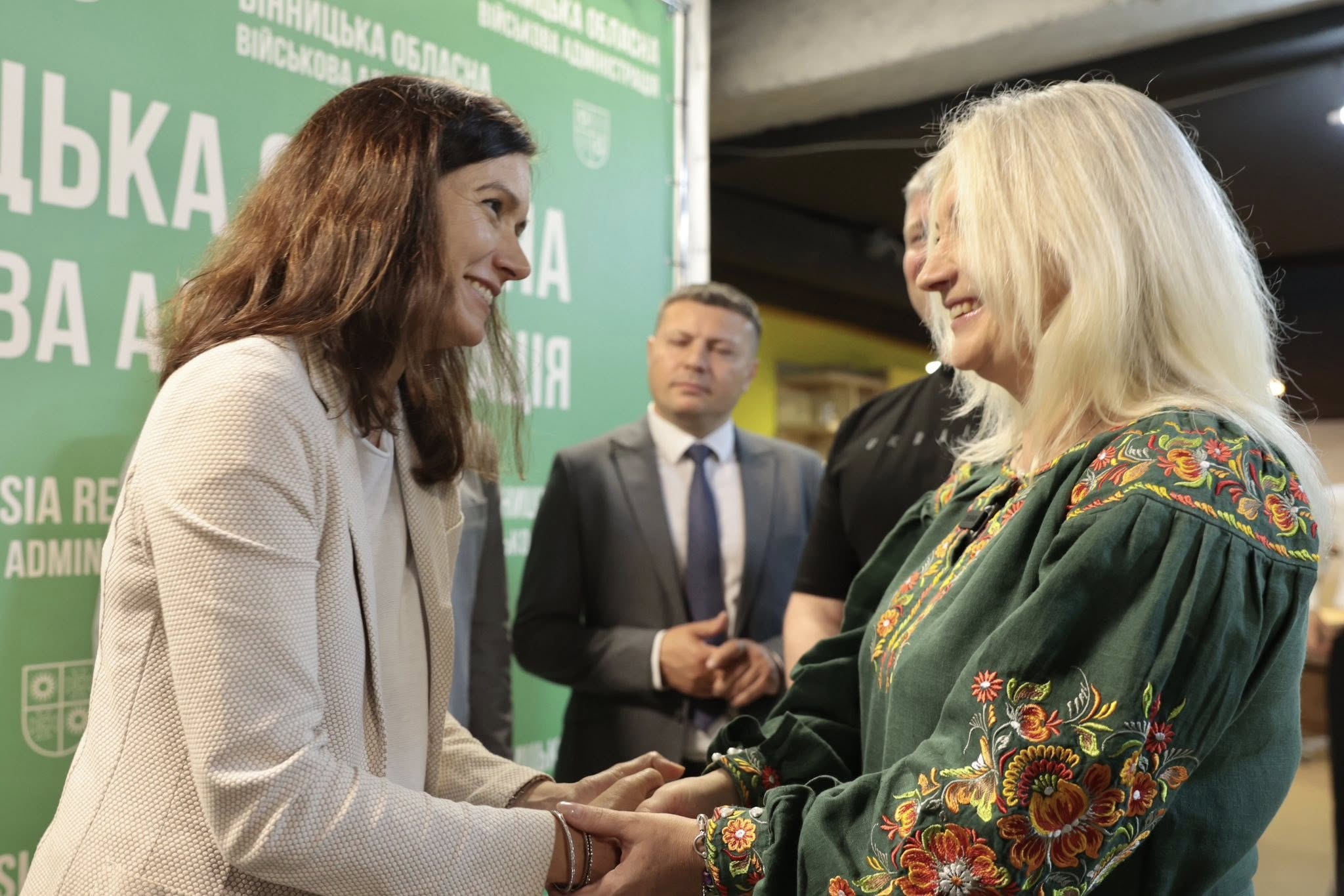 Перша заступниця начальника ОВА Наталя Заболотна з учасниками заходу