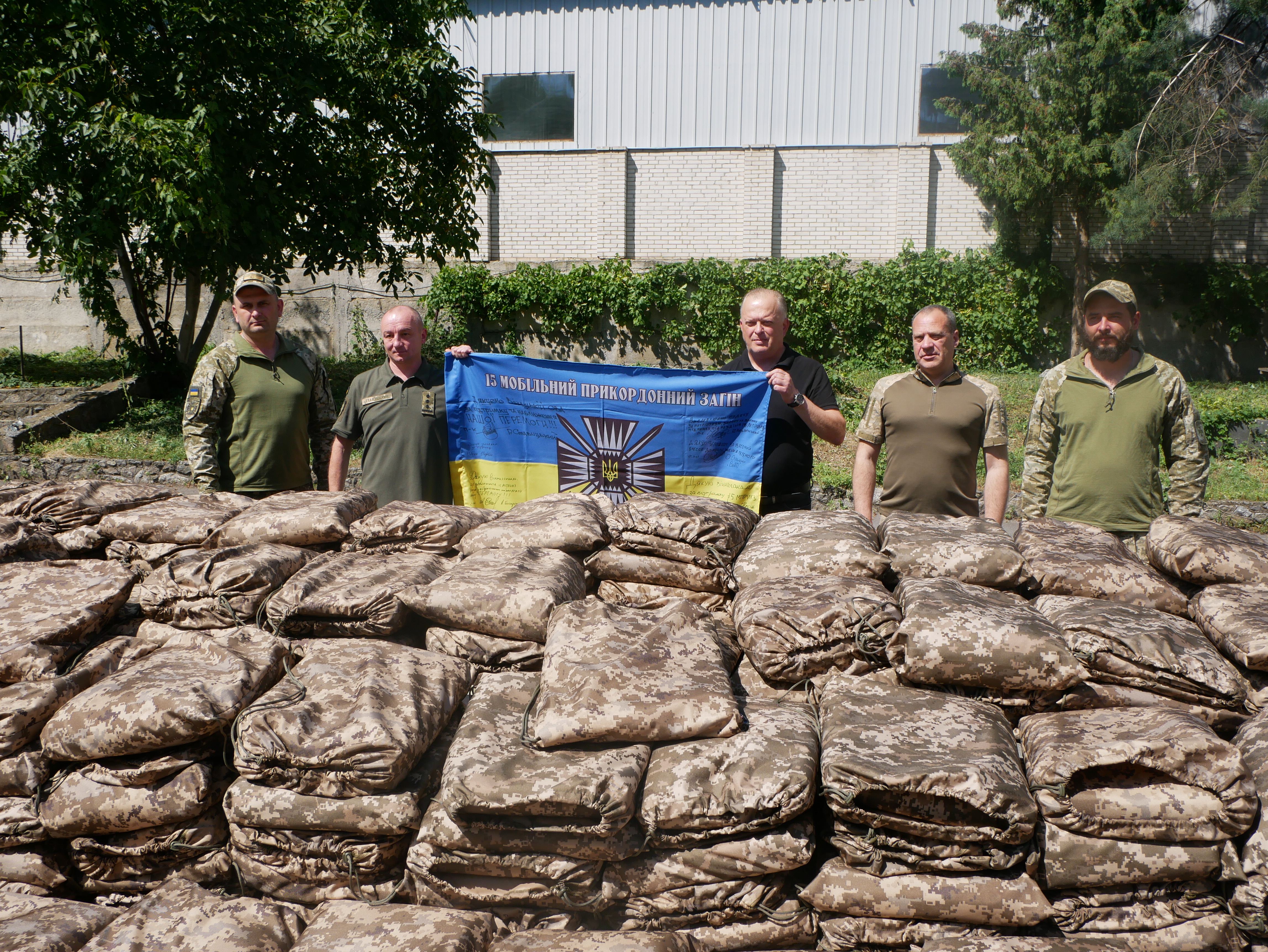 заступник начальника ОВА Сергій Здітовецький та військові 