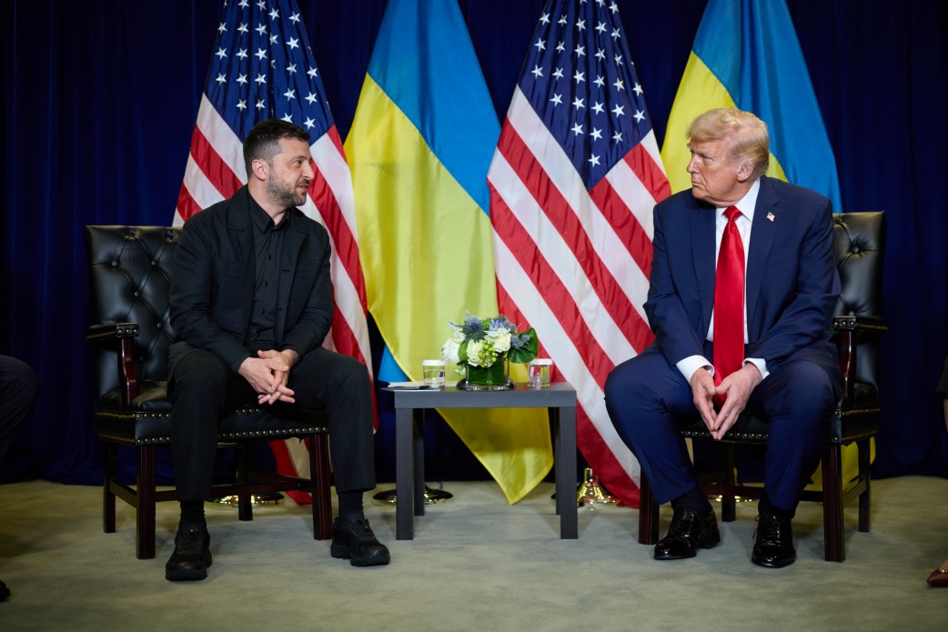 Президент України Володимир Зеленський та Президент Сполучених Штатів Америки Дональд Трамп 