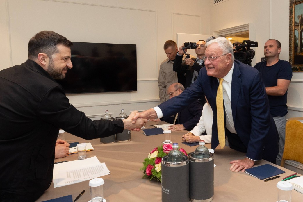 Президент України Володимир Зеленський зі спецпредставником Президента США з питань України Кітом Келлогом 