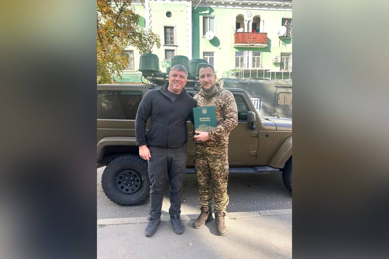 заступник начальника ОВА Олександр Піщик та полковник Олег Мироненко