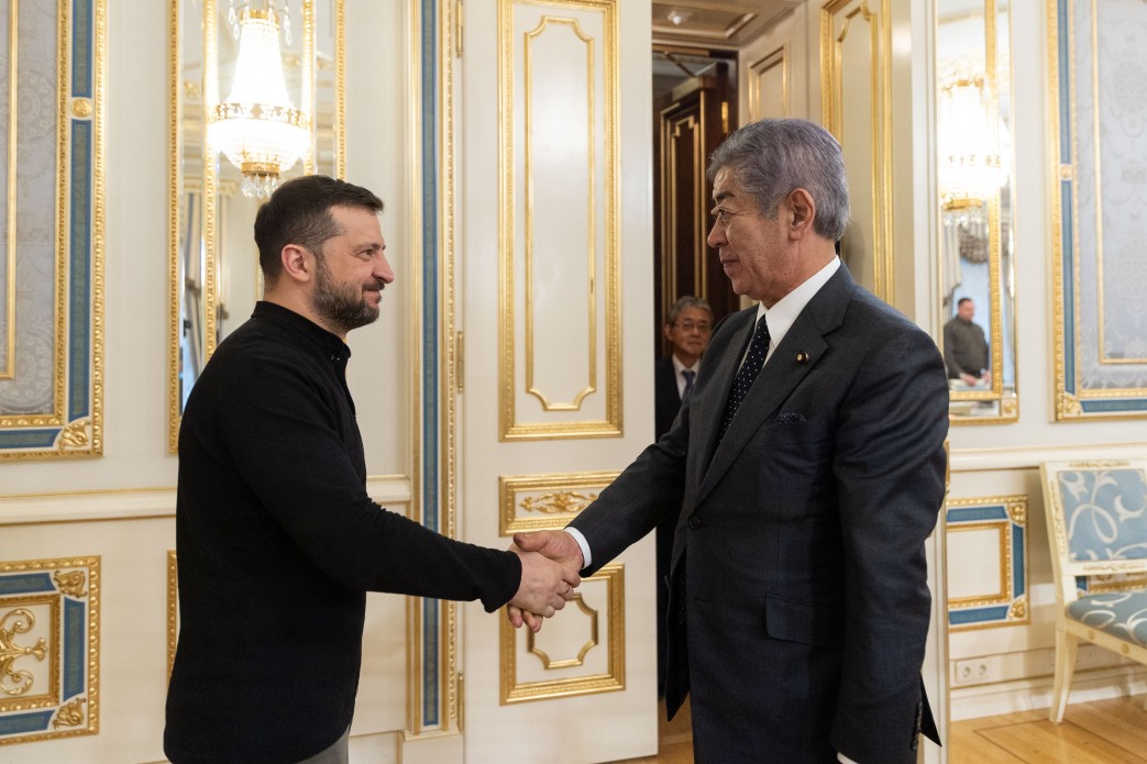 Президент України Володимир Зеленський та міністр закордонних справ Японії Івая Такеші