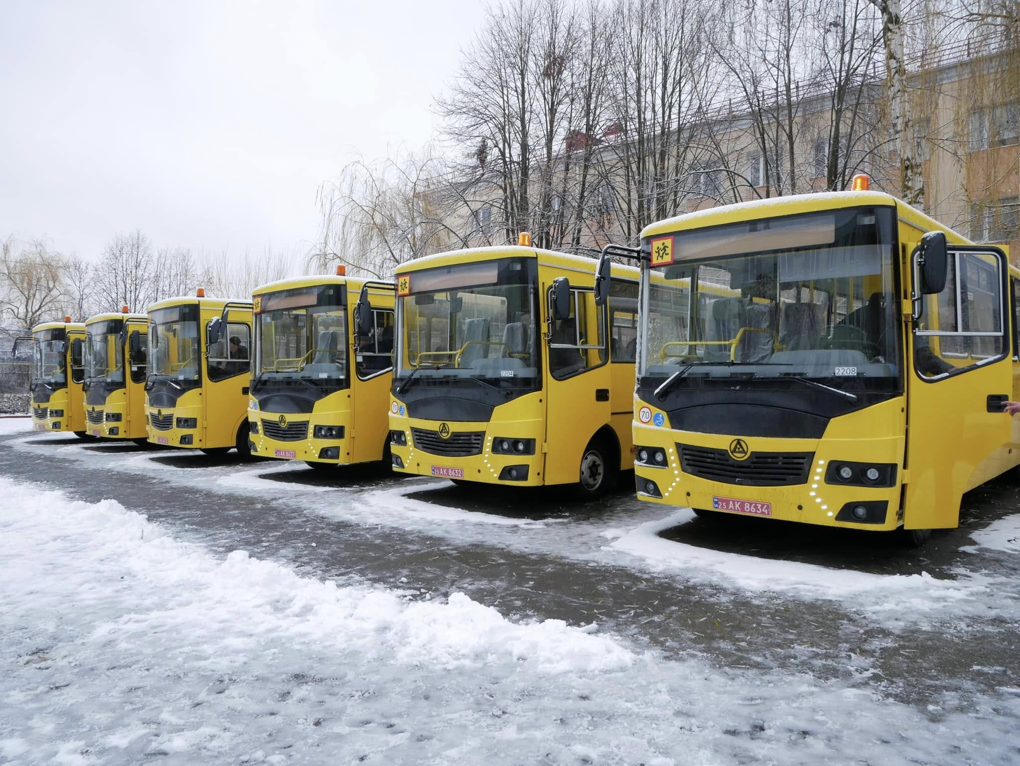 Парк шкільних автобусів на Вінниччині поповнюється сучасним автотранспортом