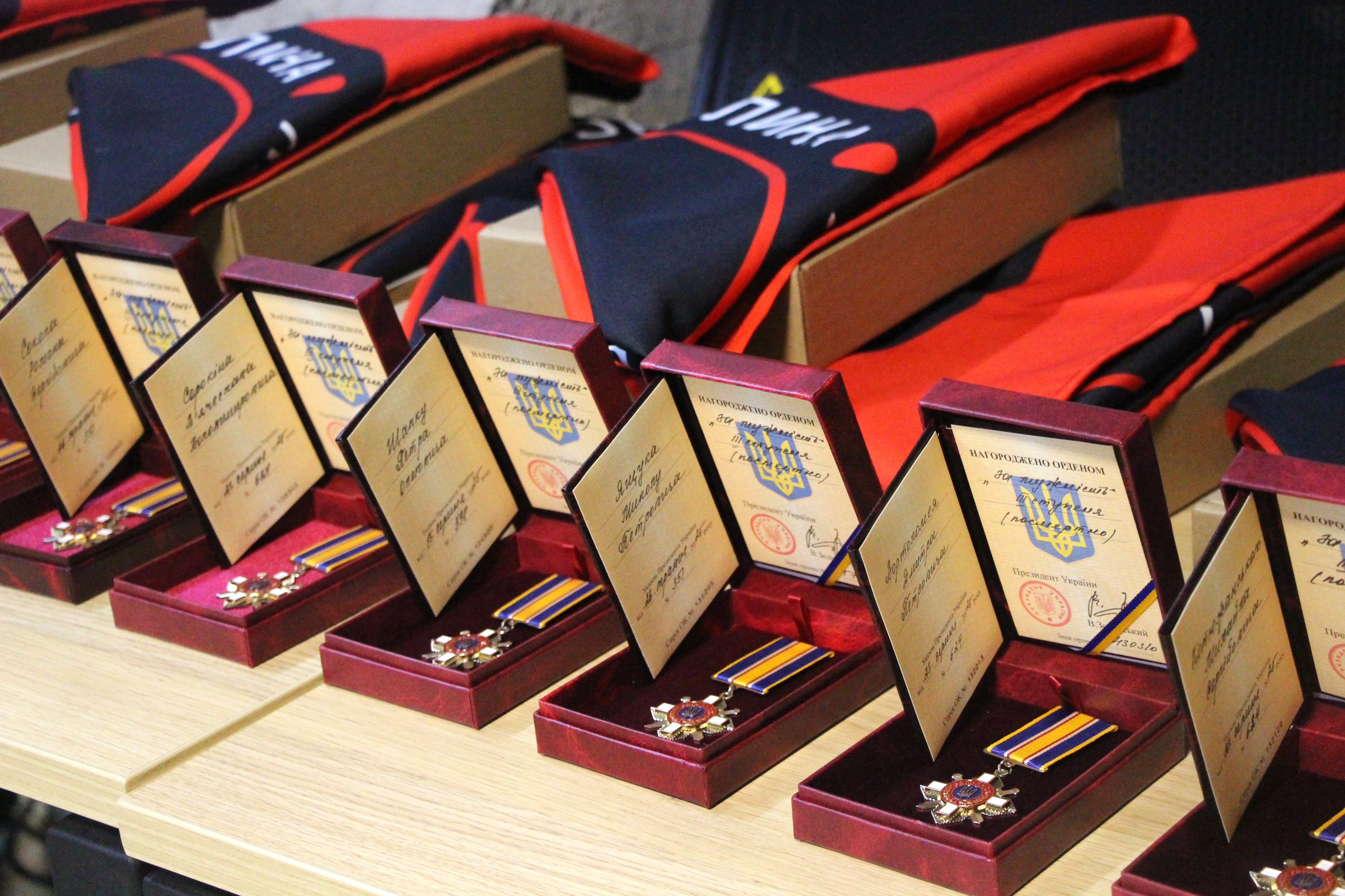 На Вінниччині родинам загиблих військовослужбовців вручили посмертні державні нагороди