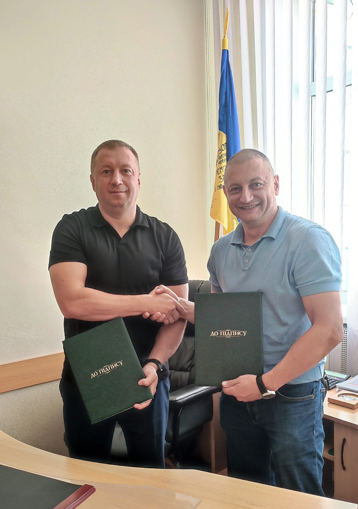 Підписанти меморандуму Валентин Салманов та  Андрій Грачов