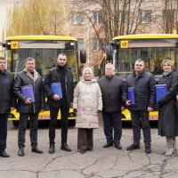 Перша заступниця Начальника ОВА Наталя Заболотна, директор Департаменту гуманітарної політики ОВА Володимир Буняк та учасники заходу