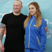 Амбасадорка проєкту «Пліч-о-пліч всеукраїнські шкільні ліги» від Вінниччини Марина Чорна та тренер