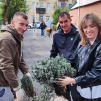 Акція висадки кущів лаванди на «Алеї поколінь» від вихованців Вінницької обласної станції юних натуралістів.