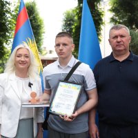 Перша заступниця начальника ОВА Наталя Заболотна, голова обласної Ради Вячеслав Соколовий та учасник заходу