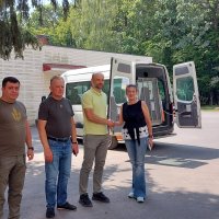 Огляд автівки яку передали Подільському регіональному центру онкології для транспортування пацієнтів.