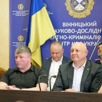 Заступник начальника ОВА Олександр Піщик з учасниками заходу