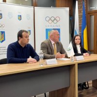 Заступник Міністра молоді та спорту України Сергій Тимофєєв, голова Відділення НОК України у Вінницькій області Сергій Борзов, начальник управління спорту та рухової активності Департаменту гуманітарної політики ОВА Наталія Токар