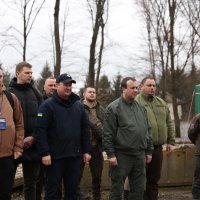 Начальник ОВА Сергій Борзов, представники ДСНС та Консультативної місії в рамках Механізму цивільного захисту ЄС