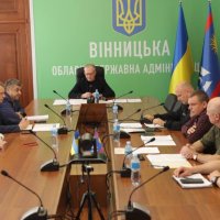 заступник начальника ОВА Сергій Здітовецький та учасники засідання