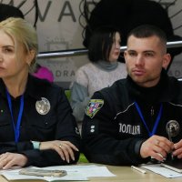 Представники поліції під час круглого столу щодо реалізації та перших результатів програми відновного правосуддя за участі неповнолітніх