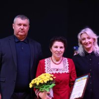 Перша заступниця начальника ОВА Наталя Заболотна, голова Вінницької обласної Ради Вячеслав Соколовий та учасниця заходу