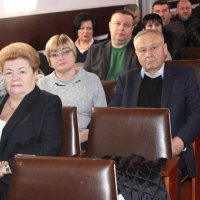 Зала заповнена людьми