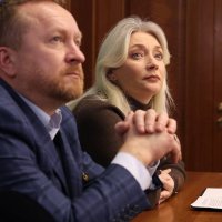 Перша заступниця Начальника ОВА Наталя Заболотна та голова правління Ощадбанку Сергій Наумов