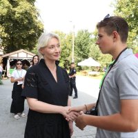 Перша заступниця Начальника ОВА Наталя Заболотна та учасник форуму Youth United Summer Fest 