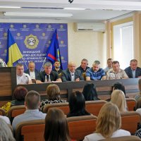 Заступник начальника ОВА Олександр Піщик з учасниками заходу