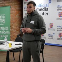 начальник відділу грантових програм Українського молодіжного фонду Віталій Крижанівський