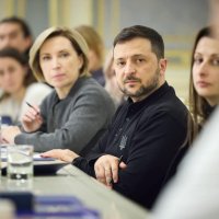 Президент України Володимир Зеленський, заступник керівника Офісу президента України Ірина Верещук