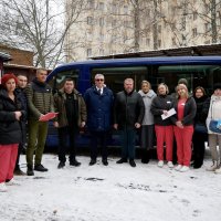 заступник Начальника ОВА Андрій Кавунець, заступник Вінницького міського голови Владислав Скальський, директорка Департаменту охорони здоров’я та реабілітації ОВА Ольга Задорожна, координатор ротарі клубів у Вінницькій, Полтавській та Черкаській областях Андрій Гижко, президент громадської організації «Ротарі клуб «Вінниця ініціатива» Іван Векірчик, директорка обласного центру служби крові Оксана Банах